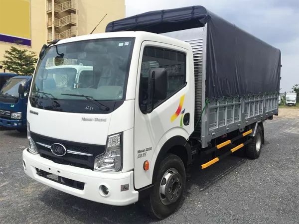 Dịch vụ thay Kính chắn gió xe tải Veam 6.5 tấn tận nơi